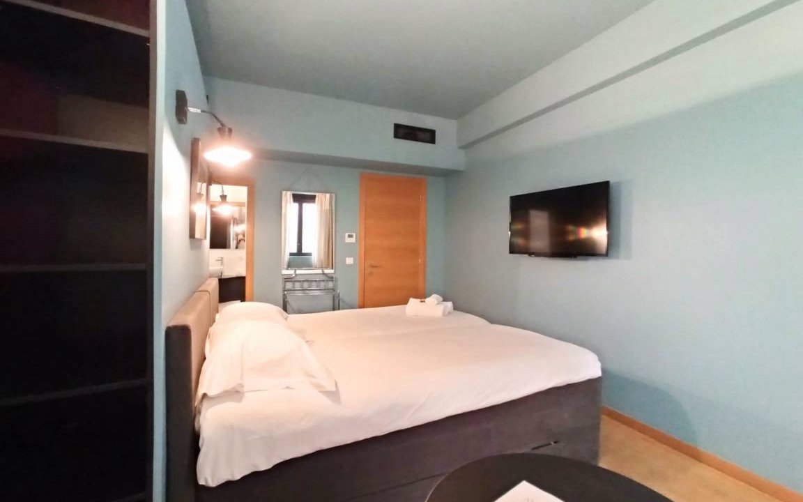 Photo of Bedroom in Cannes City Centre
