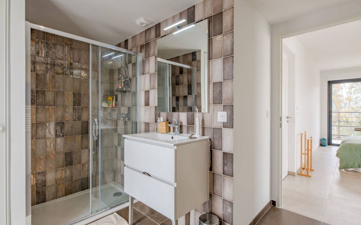 Photo of Bathroom in La Roquette-sur-Siagne