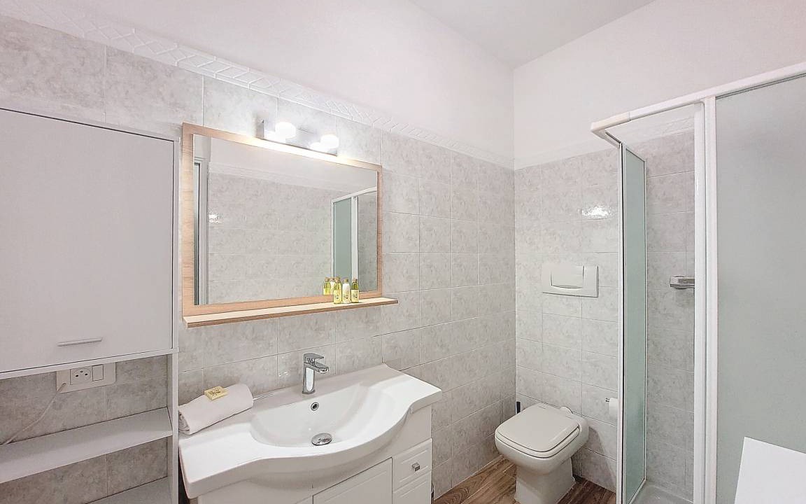 Photo of Bathroom in Les Baumettes