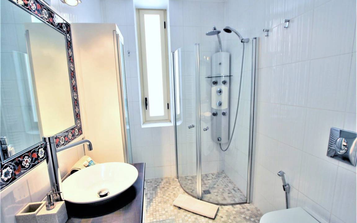 Photo of Bathroom in Riou - Petit Juas - Av de Grasse