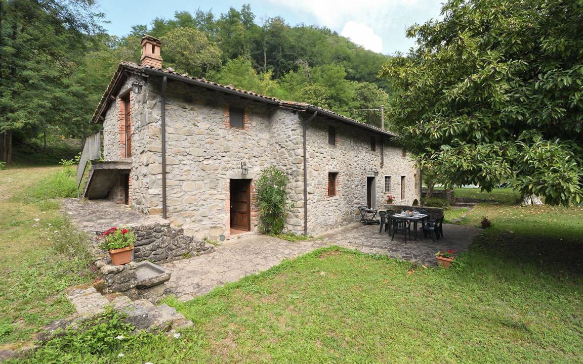 Photo of Buildings in Coreglia Antelminelli