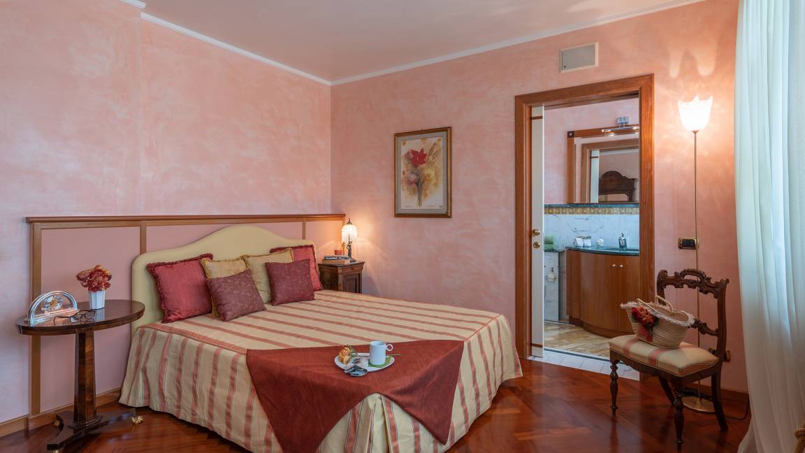 Photo of Others in Montecarlo