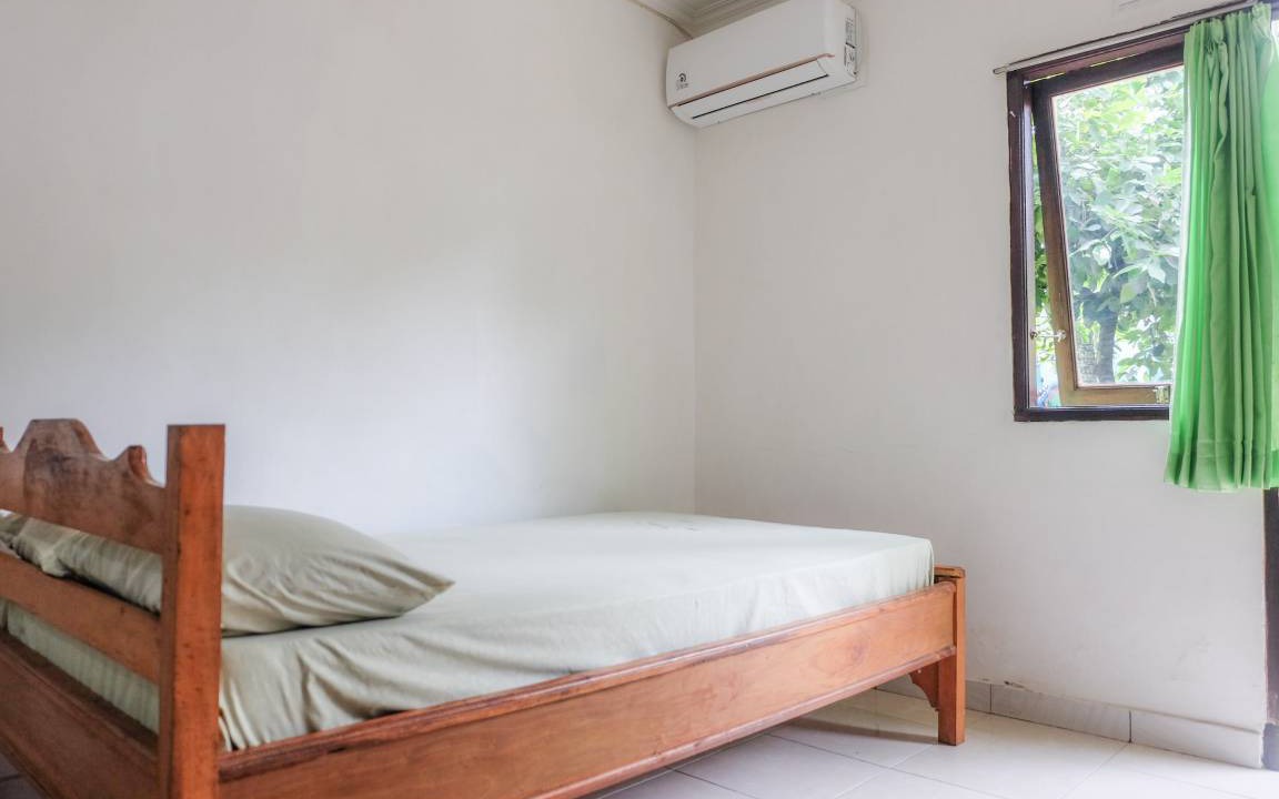Photo of Bedroom in Delod Peken