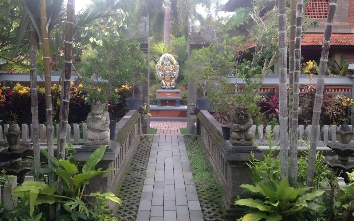 Photo of Others in Penestanan