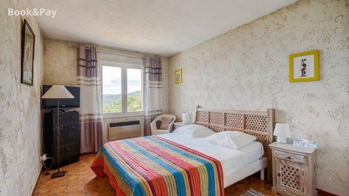 Photo of Bedroom in Le Rayol