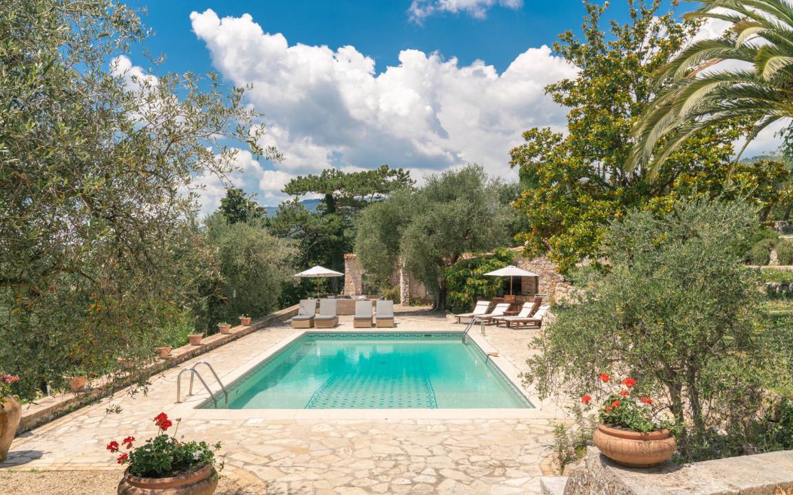 Photo of Others in Chateauneuf-Grasse