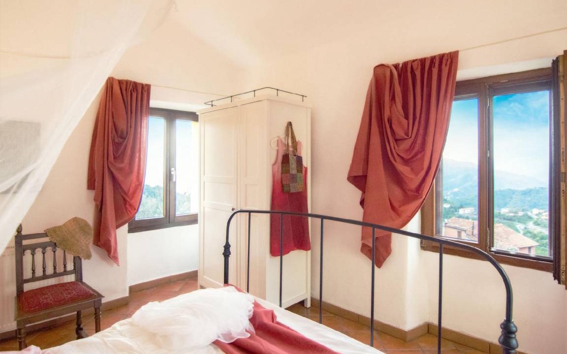 Photo of Bedroom in Podenzana
