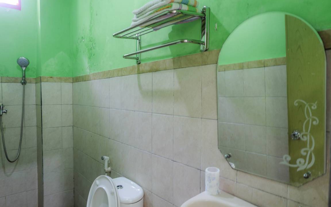 Photo of Bathroom in Delod Peken
