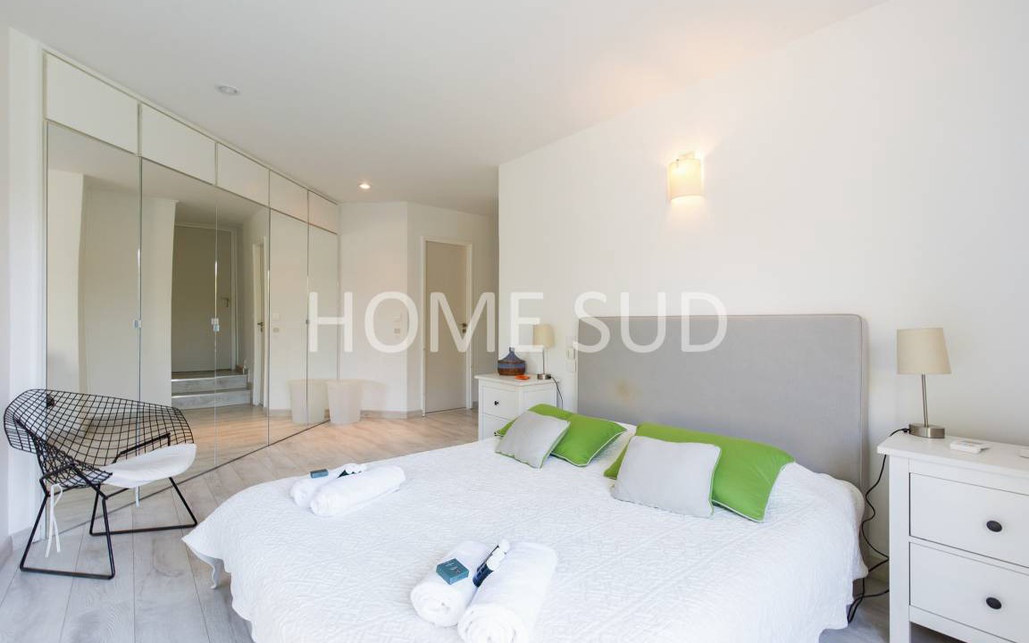 Photo of Bedroom in California - Pezou