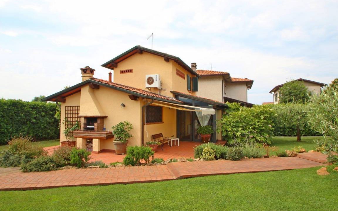 Photo of Buildings in Pietrasanta