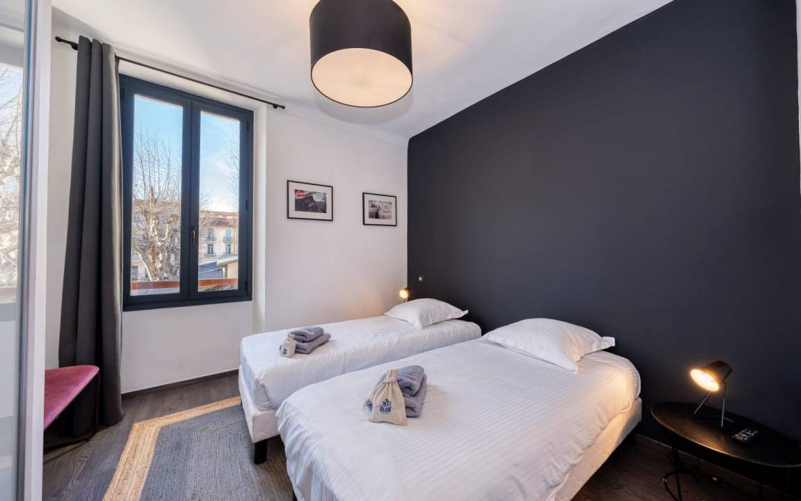 Photo of Bedroom in Cannes City Centre