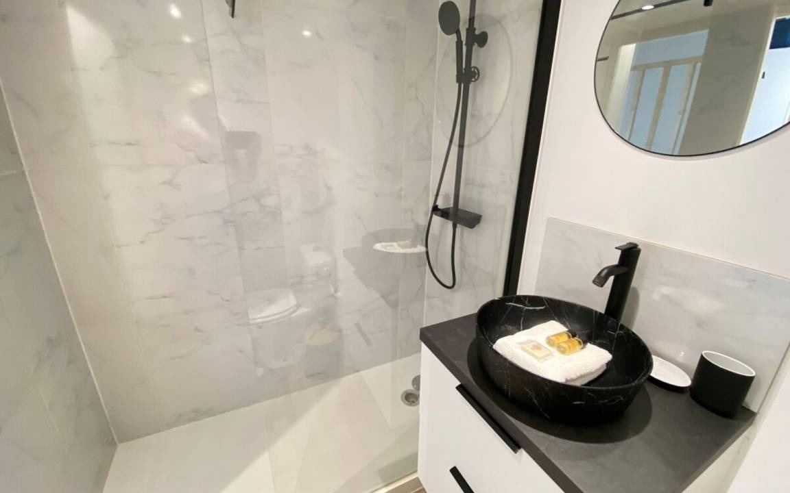 Photo of Bathroom in Golfe Juan