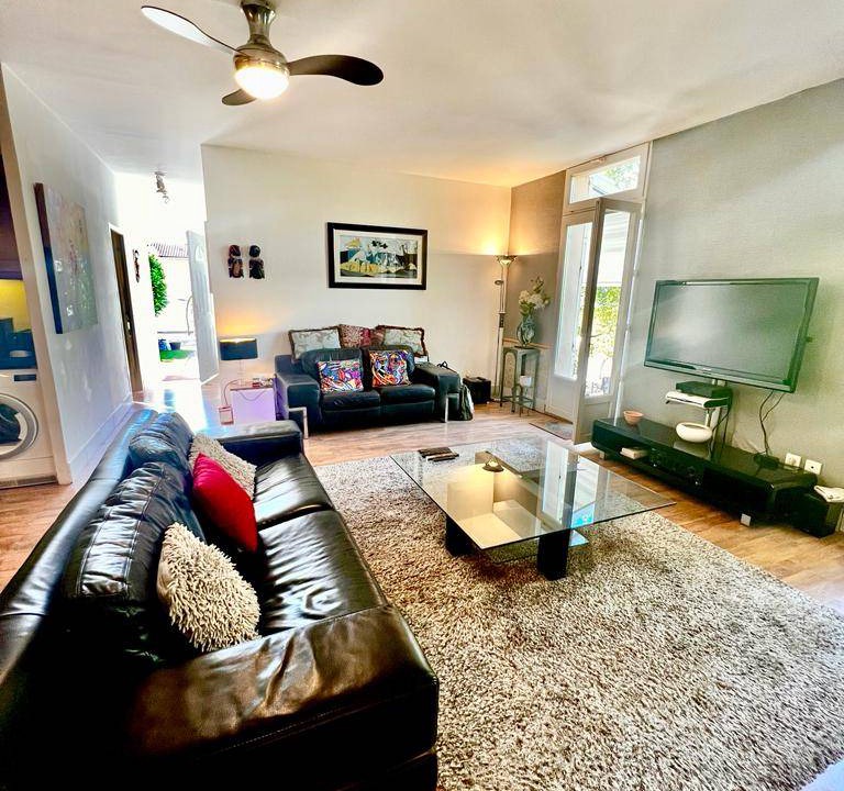 Photo of Livingroom in Antibes City Centre