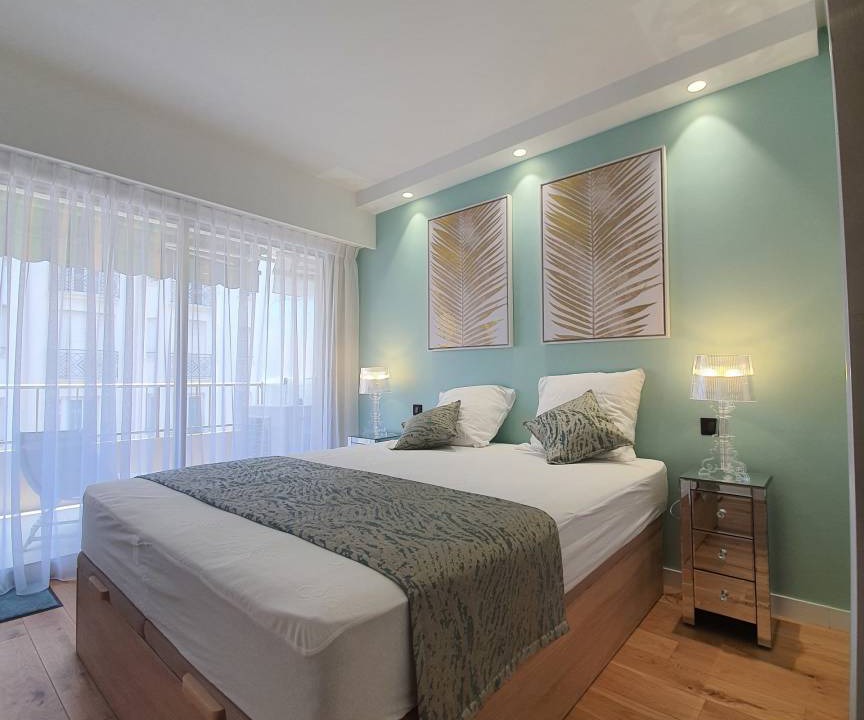 Photo of Bedroom in Cannes City Centre