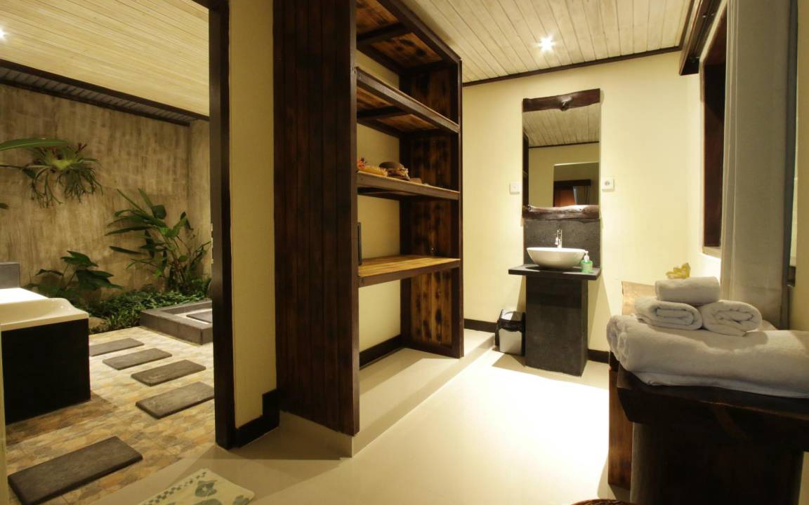 Photo of Bathroom in Kedewatan