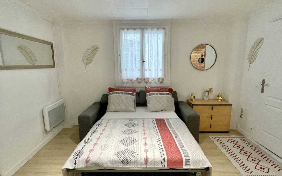 Photo of Bedroom in California - Pezou