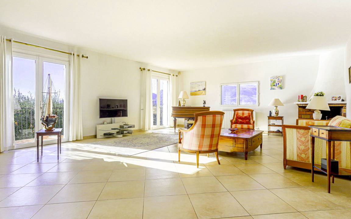 Photo of Livingroom in Saint-Roman