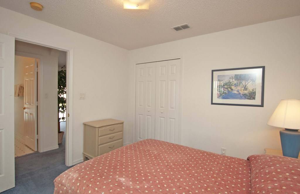 Photo of Bedroom in Greater Groves