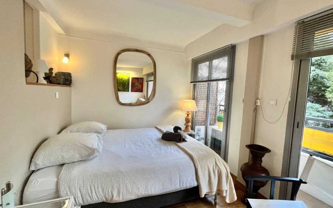 Photo of Bedroom in Cannes City Centre