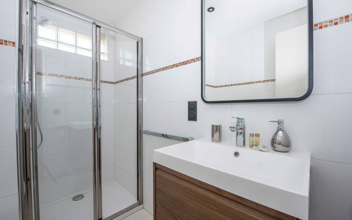 Photo of Bathroom in Prado - Republique