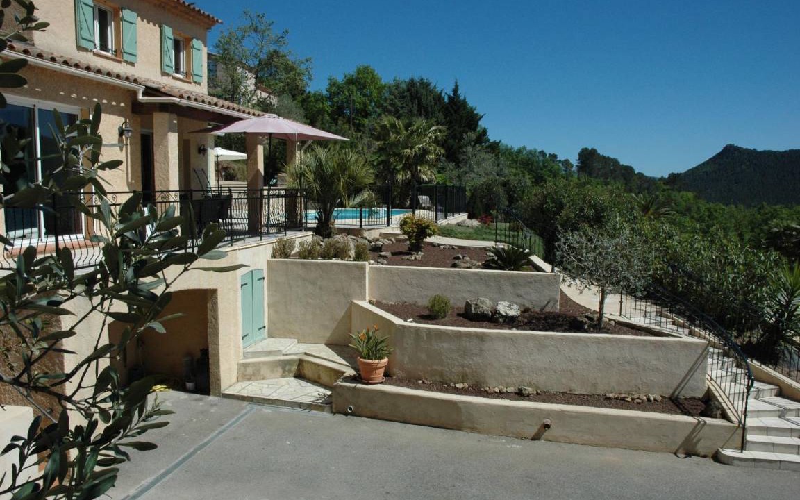 Photo of Patio Balcony in Bagnols-en-Foret