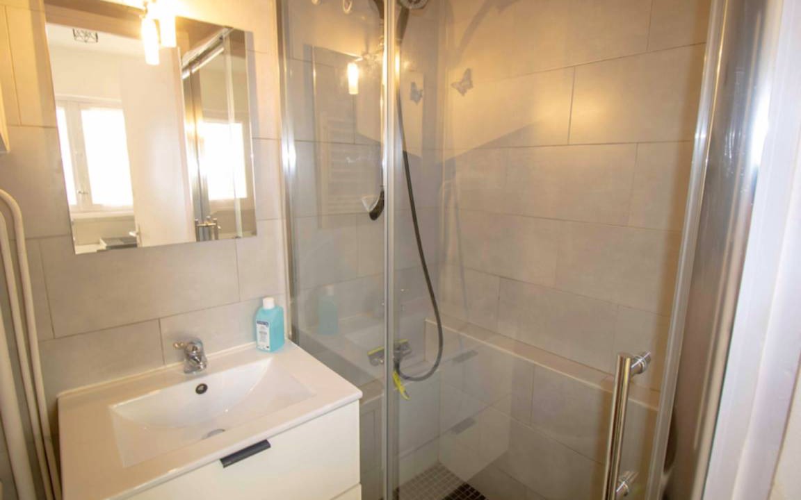 Photo of Bathroom in Saint-Raphael