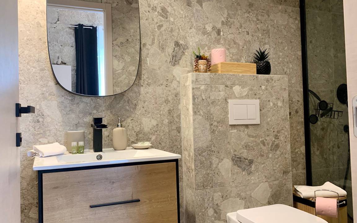 Photo of Bathroom in Quartier du Port