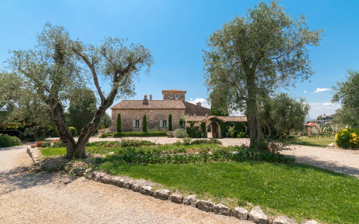 Photo of Others in Chateauneuf-Grasse