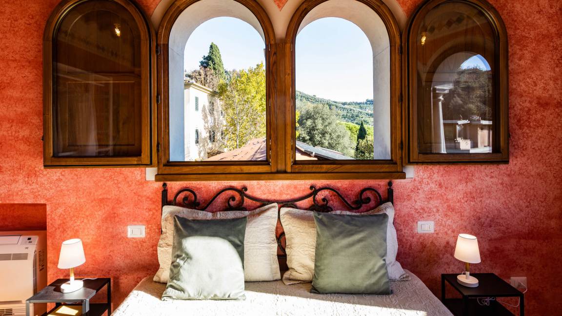 Photo of Others in Margine Coperta-Traversagna