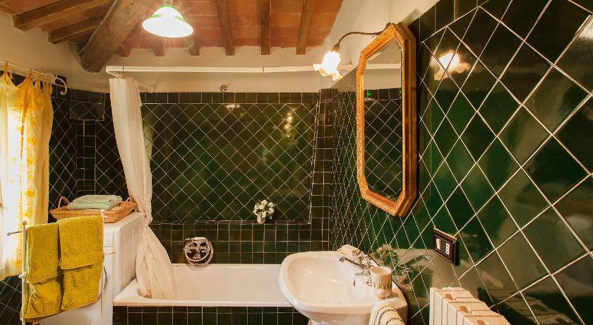 Photo of Bathroom in Pedona