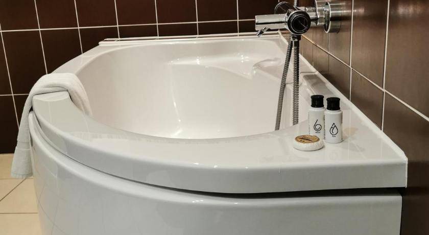 Photo of Bathroom in Saint-Roch