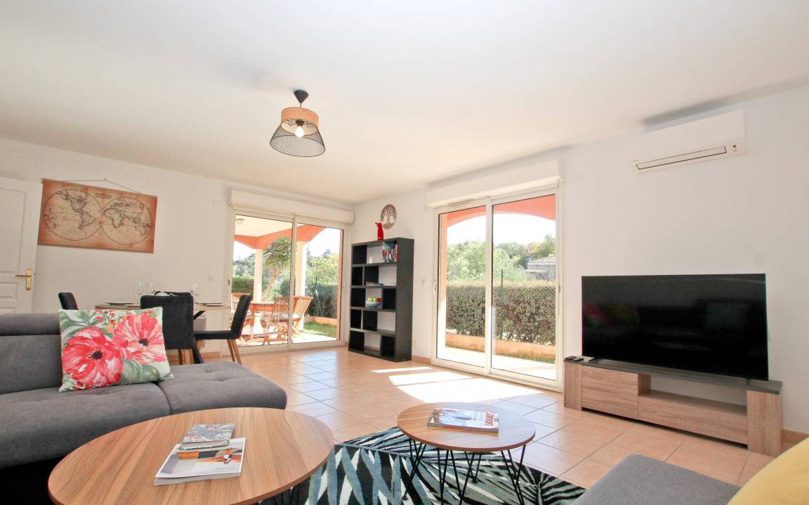 Photo of Livingroom in Les Termes