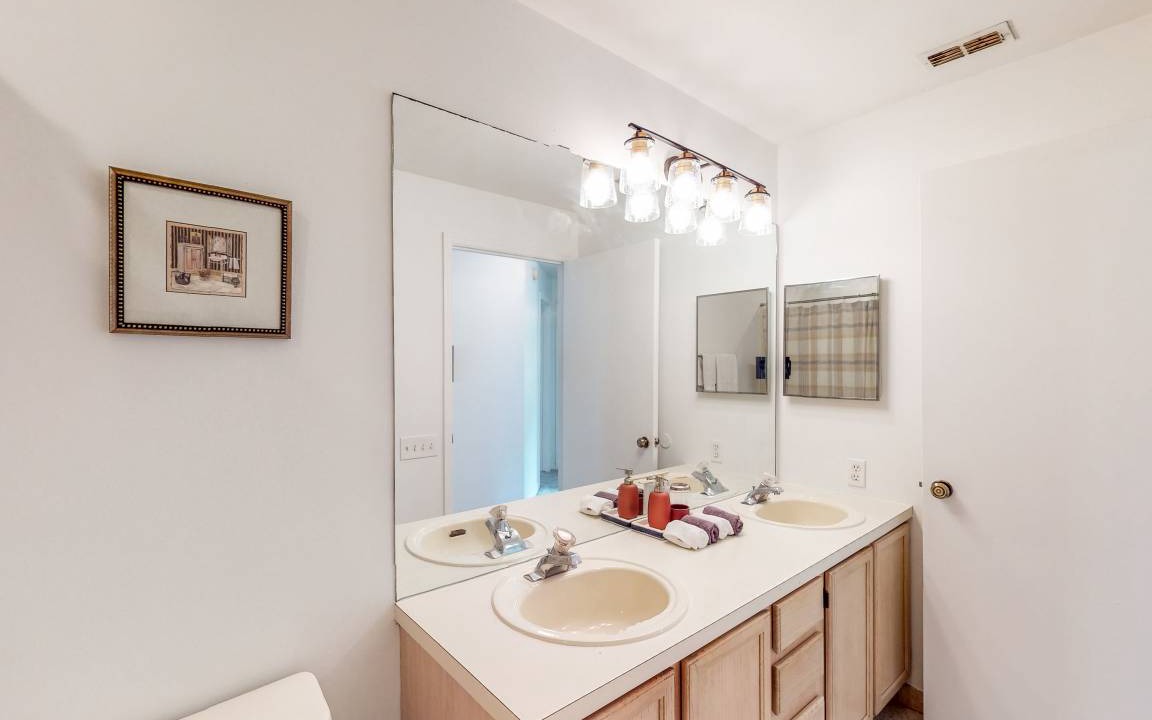 Photo of Bathroom in Casselberry