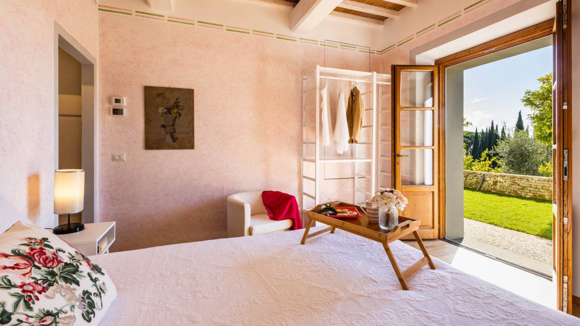 Photo of Others in Margine Coperta-Traversagna