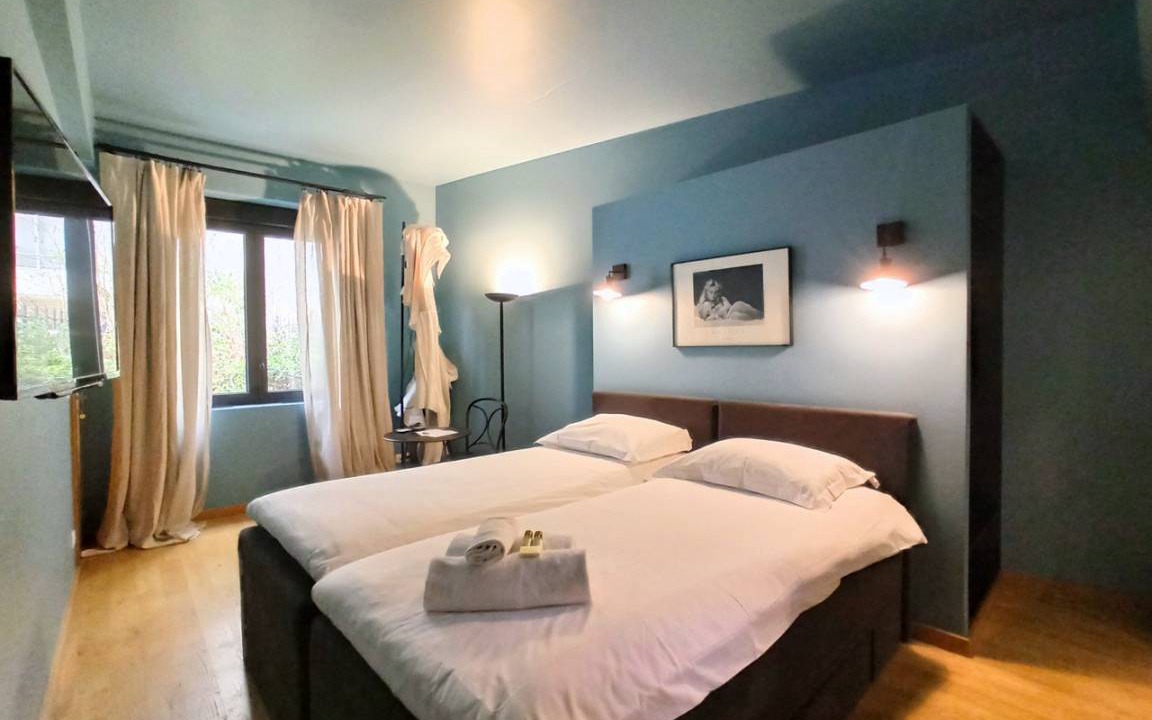 Photo of Bedroom in Cannes City Centre