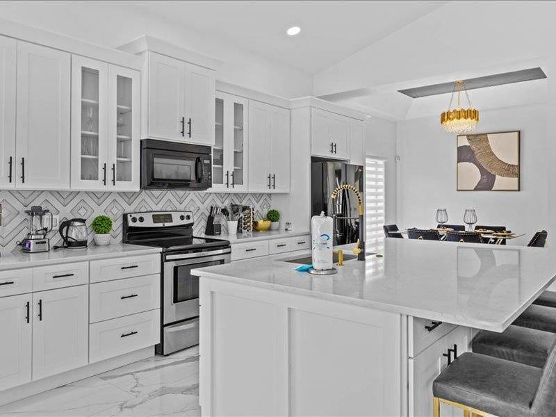 Photo of Kitchen in Lake Davenport Estates