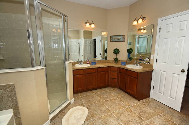 Photo of Bathroom in Ridgewood Lakes
