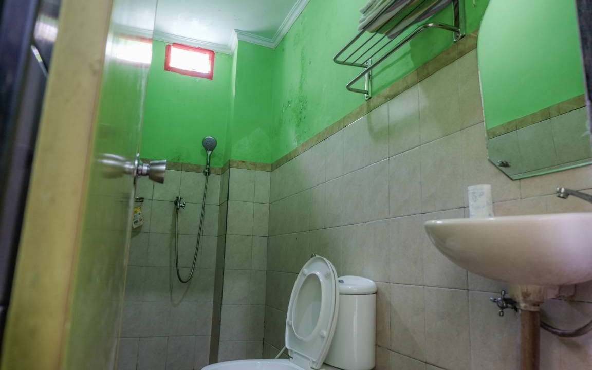 Photo of Bathroom in Delod Peken