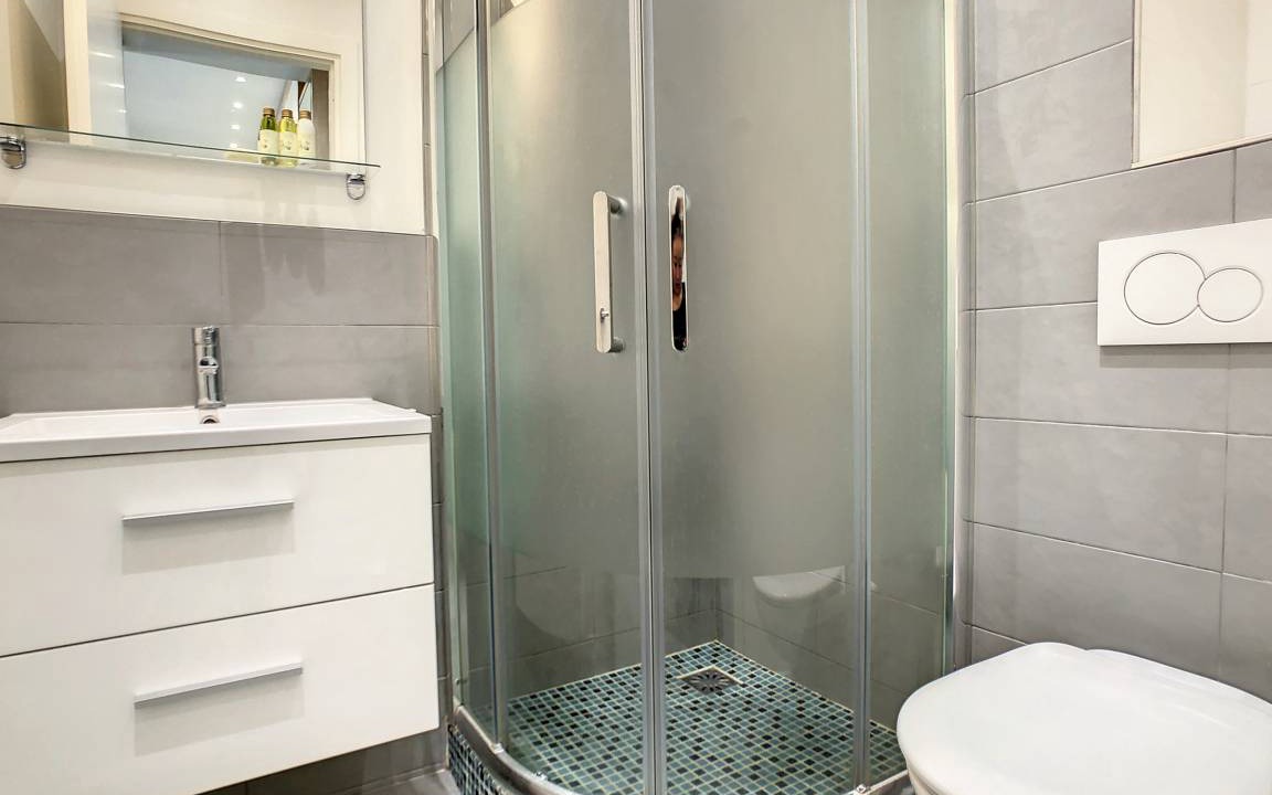Photo of Bathroom in Gambetta