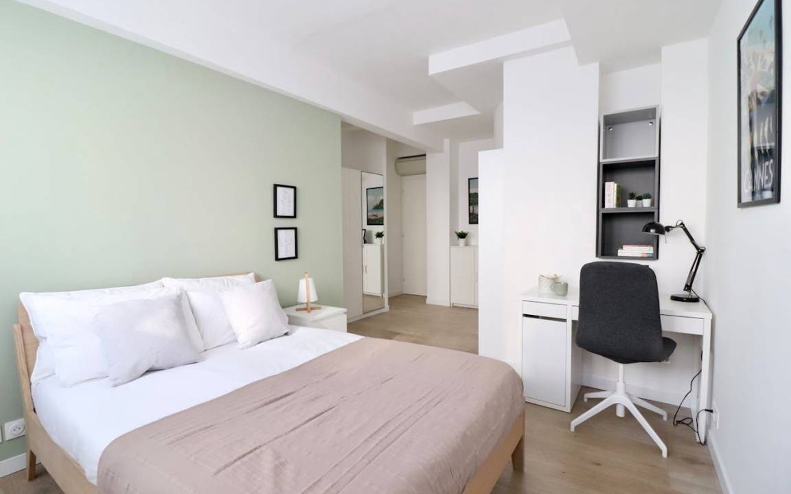 Photo of Bedroom in Les Baumettes