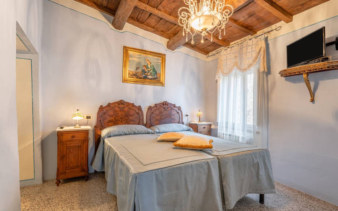 Photo of Bedroom in Molazzana