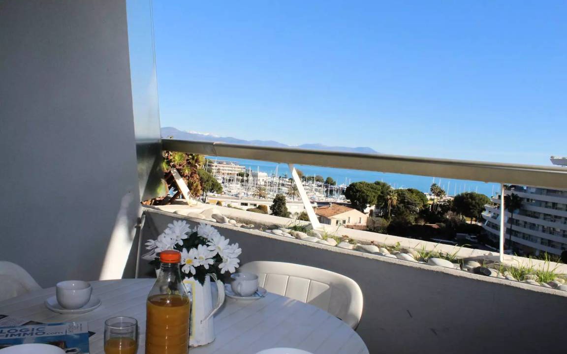 Photo of Patio Balcony in Villeneuve Loubet Beach