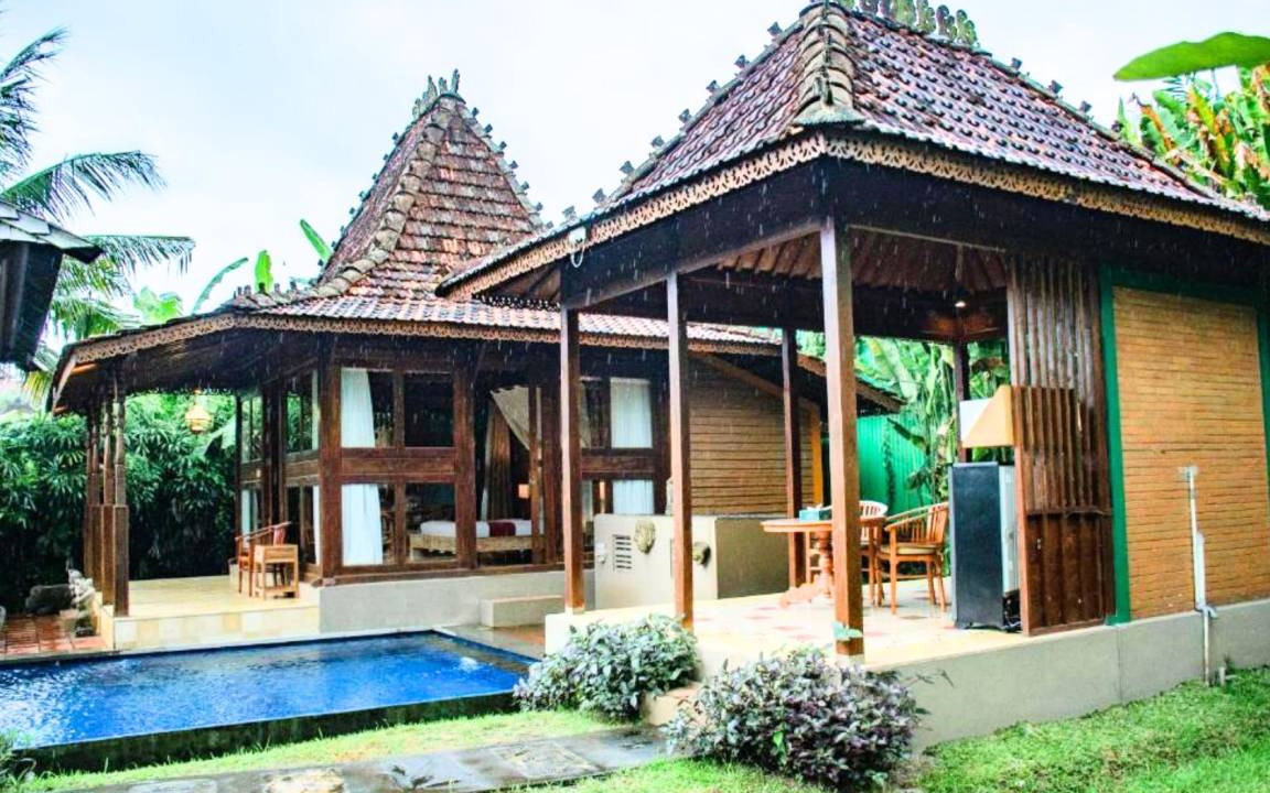 Photo of Others in Penestanan