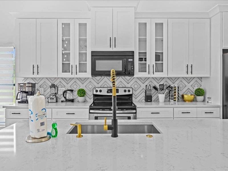 Photo of Kitchen in Lake Davenport Estates