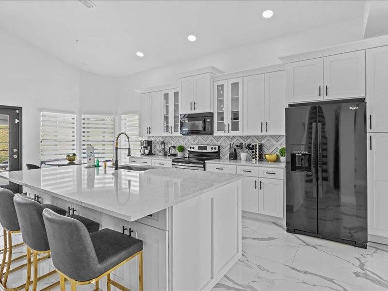 Photo of Kitchen in Lake Davenport Estates