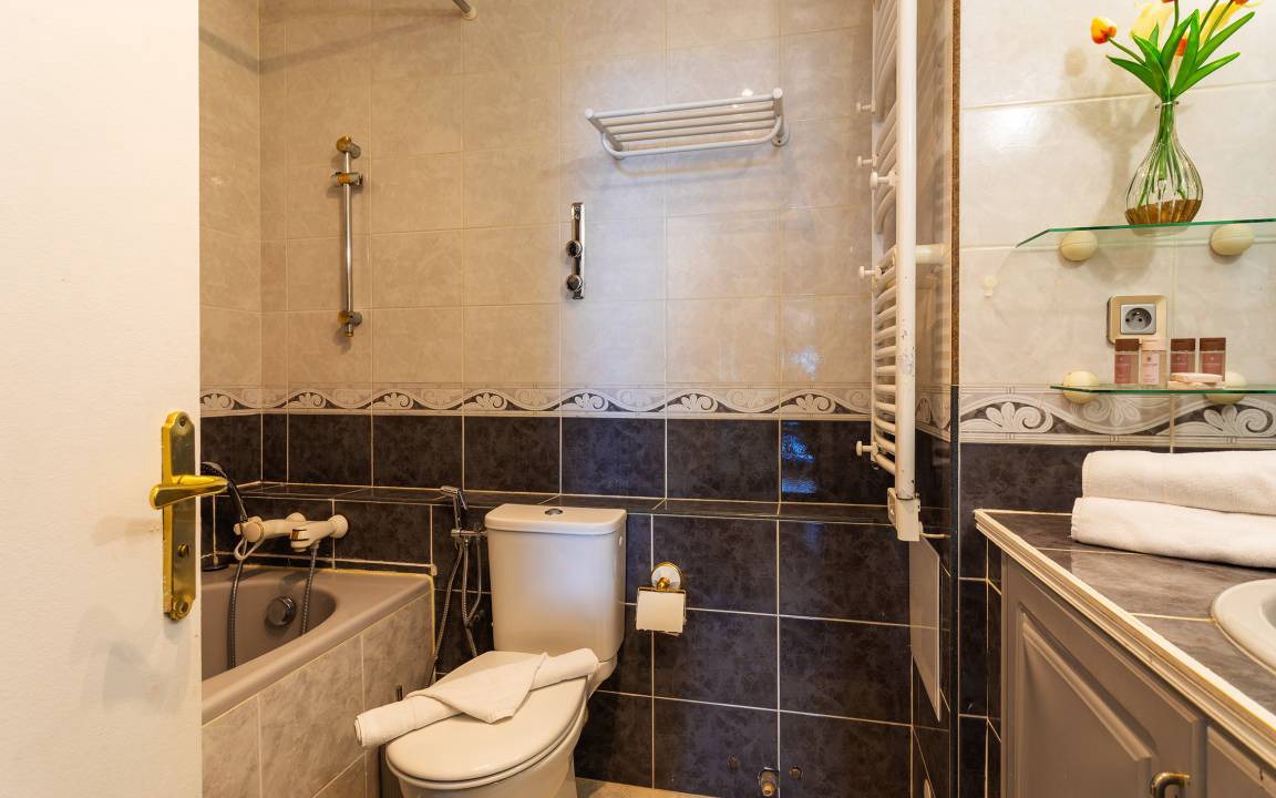 Photo of Bathroom in La Californie