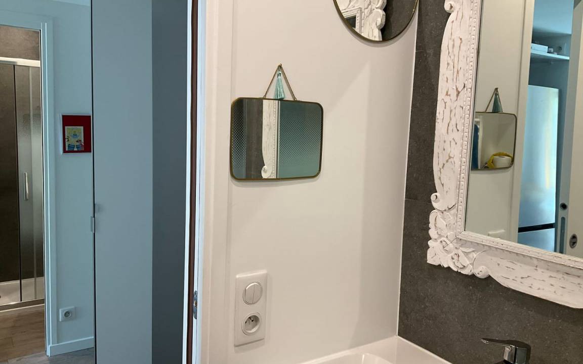 Photo of Bathroom in Cannes Old Town