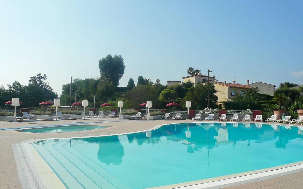 Photo of Others in Les Termes