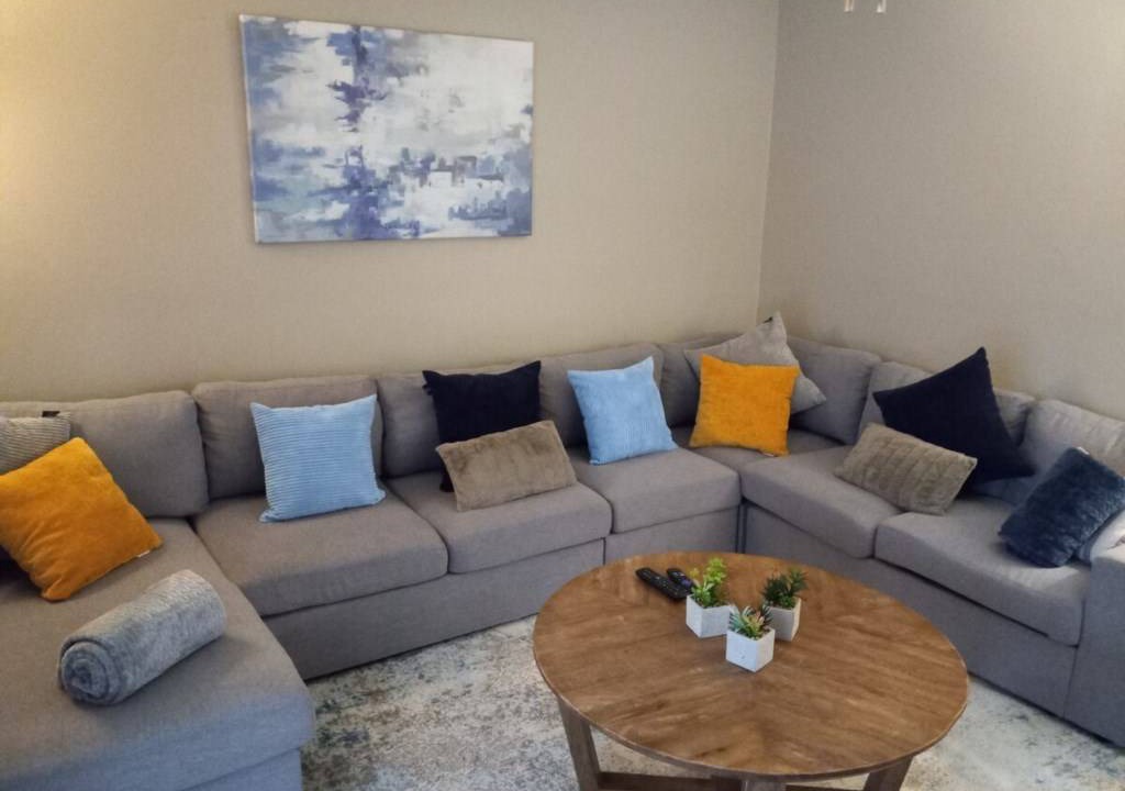 Photo of Livingroom in Lake Wilson Preserve