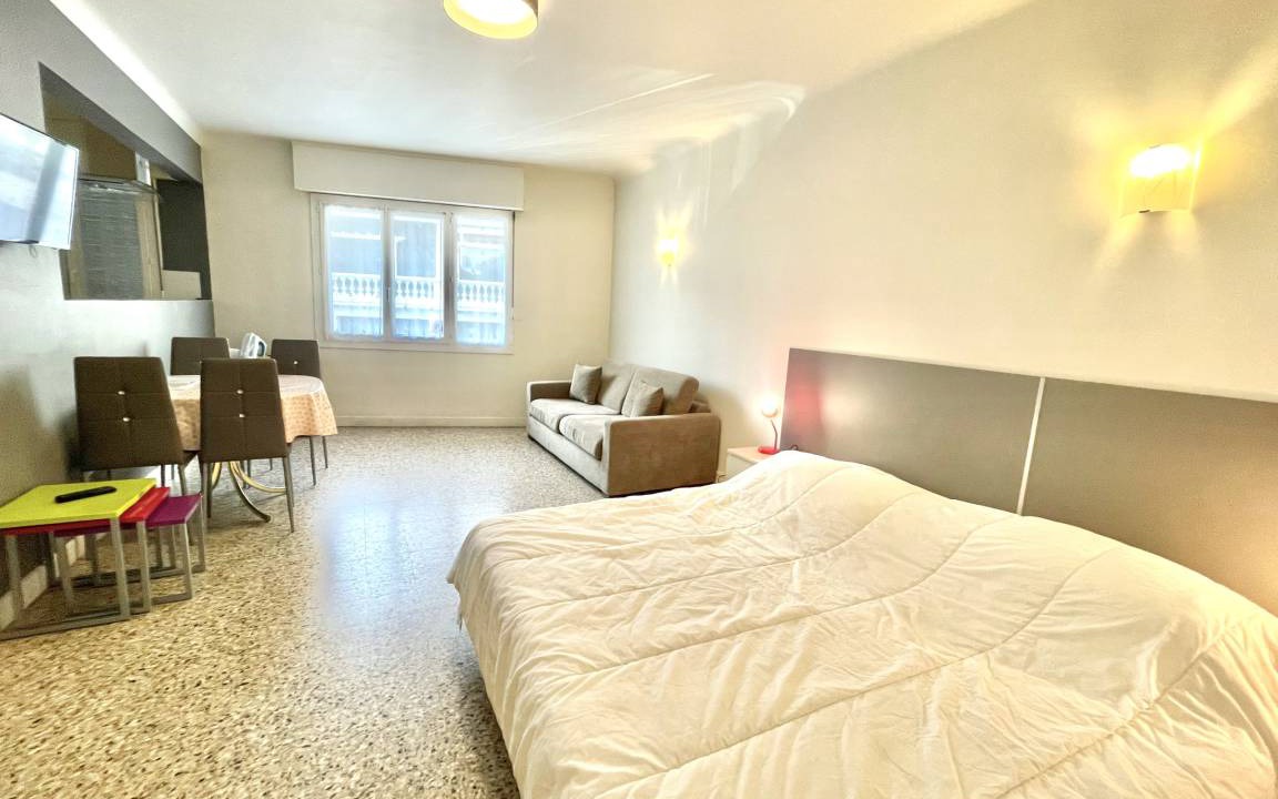 Photo of Bedroom in Carnot